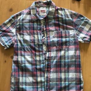 Men’s Levi plaid button up